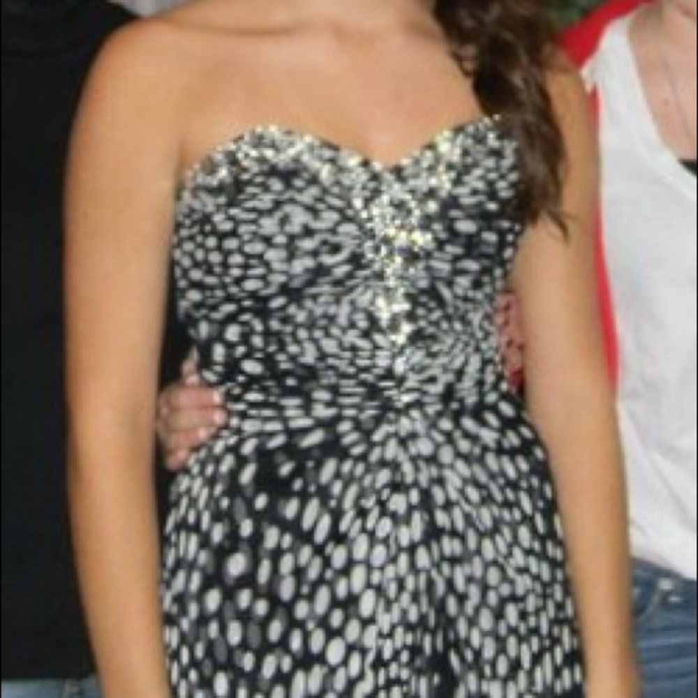 Prom Dress - Picture 5 of 5